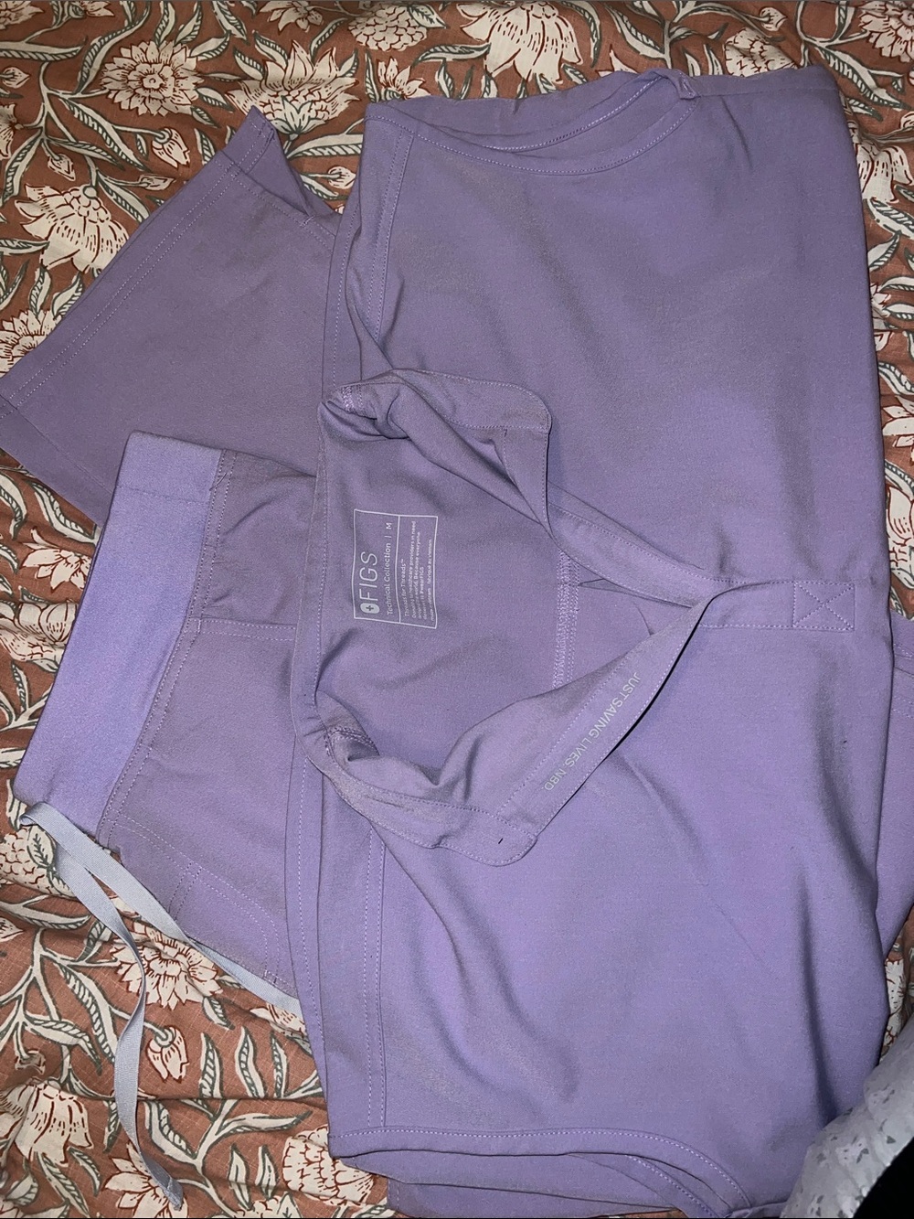 Lilac Figs Scrub Set